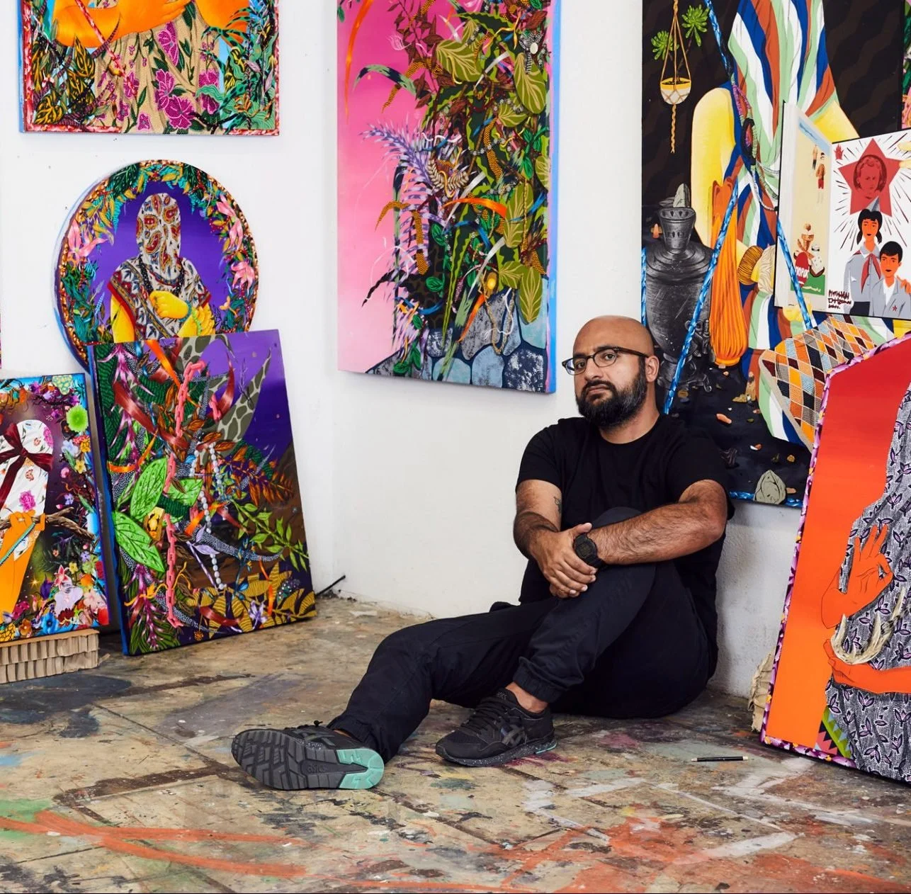   Contemporary artist Amir H. Fallah visited UCSB as part of the Spring 2025 Visiting Artist Speaker Series, where he shared his faceless, story-driven approach to portraiture.  