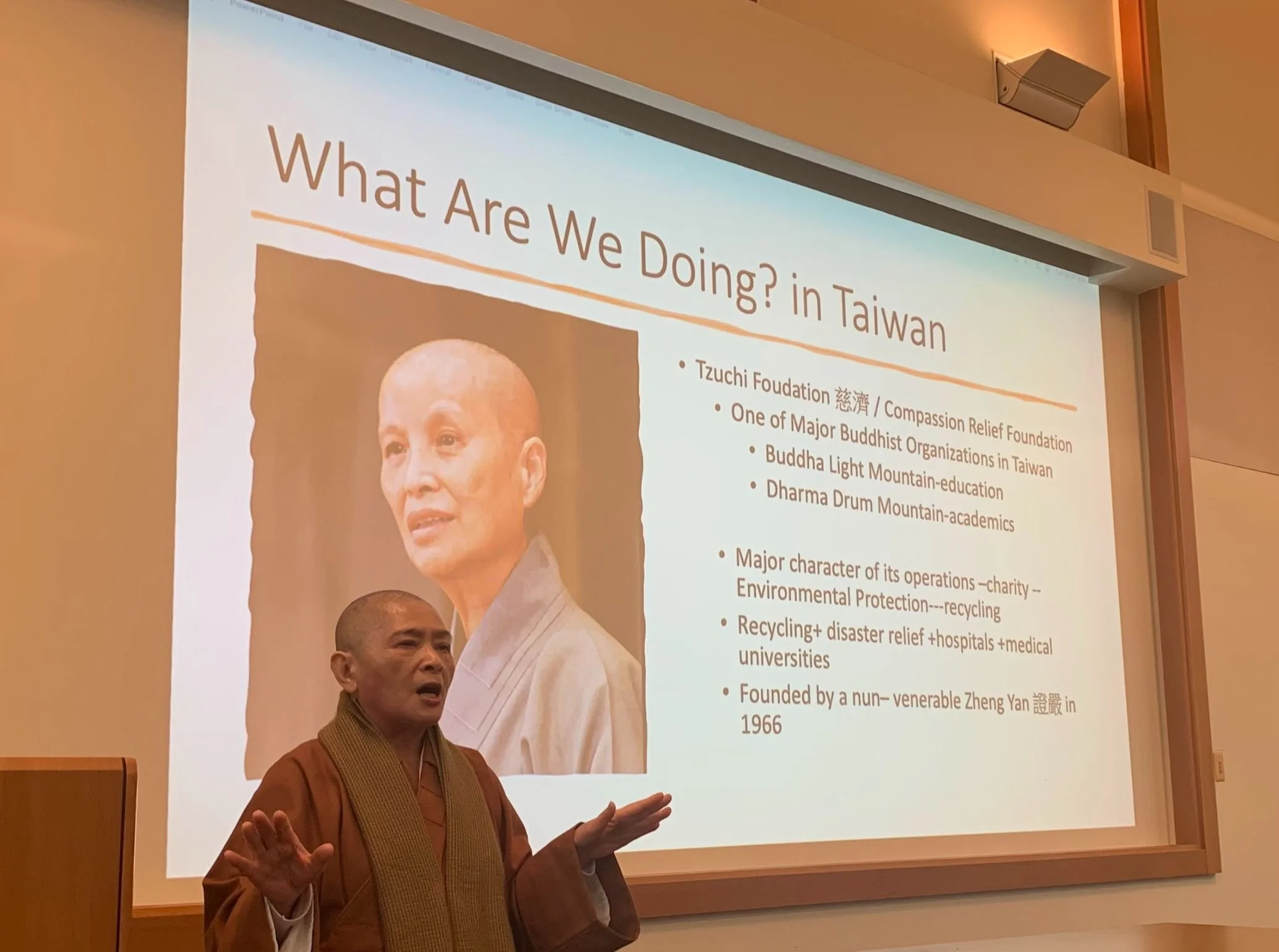  Venerable Yifa, founder of a Buddhist learning program called ‘The Woodenfish Foundation,’ highlighted Buddhist organizations and practices that protect the environment. 