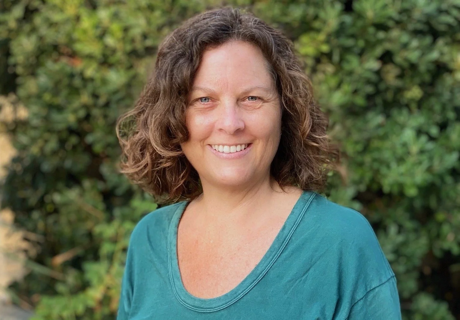  Helen Murdoch,  a UC Santa Barbara History Dept. alum and a history and social studies educator in the Santa Barbara Unified School District, is the new president of the UCSB History Associates. 