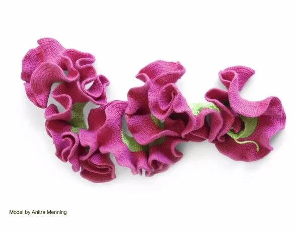  Science writer and artist Margaret Wertheim uses the craft of crochet to make sculptural representations of coral reefs. 