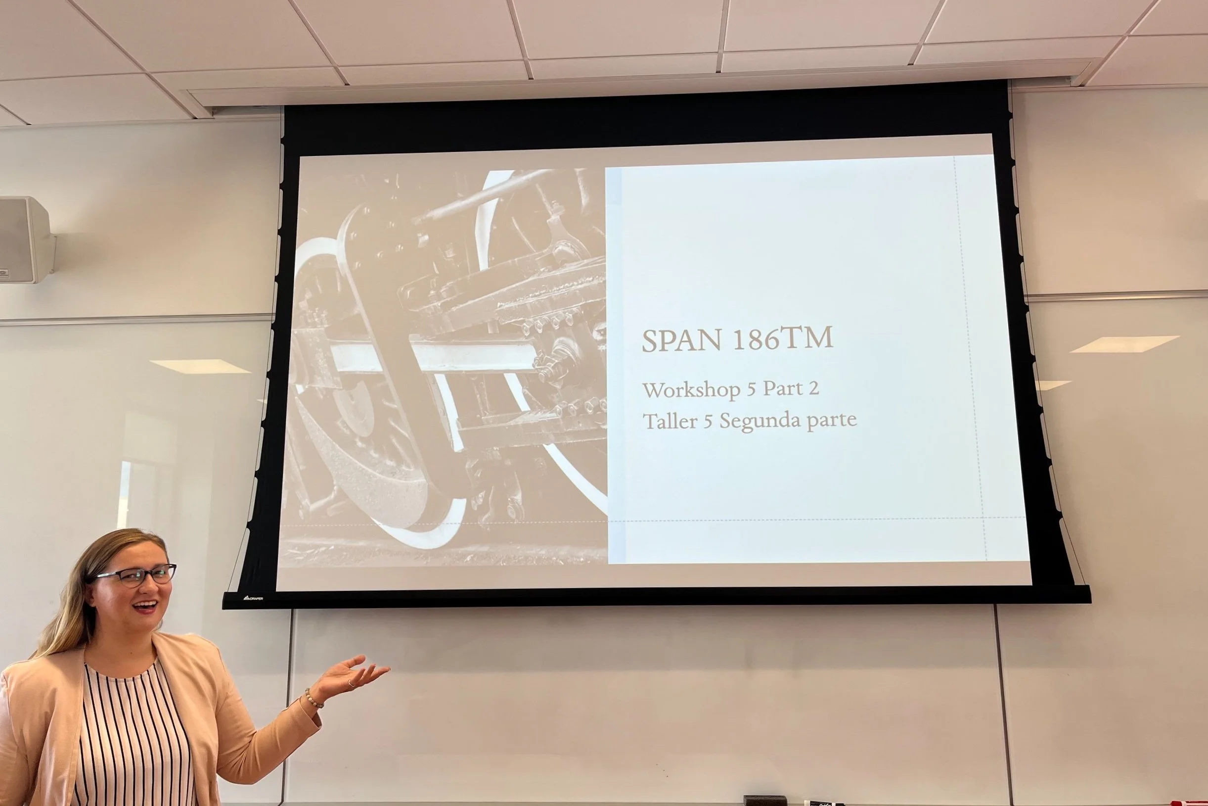  UCSB Spanish and Portuguese Ph.D. candidate Meagan Carter teaching a workshop for her course, “Translation, Technology, and the Mind.” 