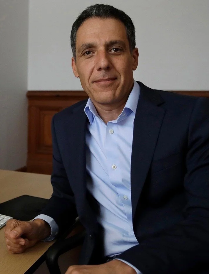  Hany Farid, UC Berkeley electrical engineering and computer science professor,  spoke with UCSB students last week about the use of artificial intelligence in the sphere of criminal justice.  